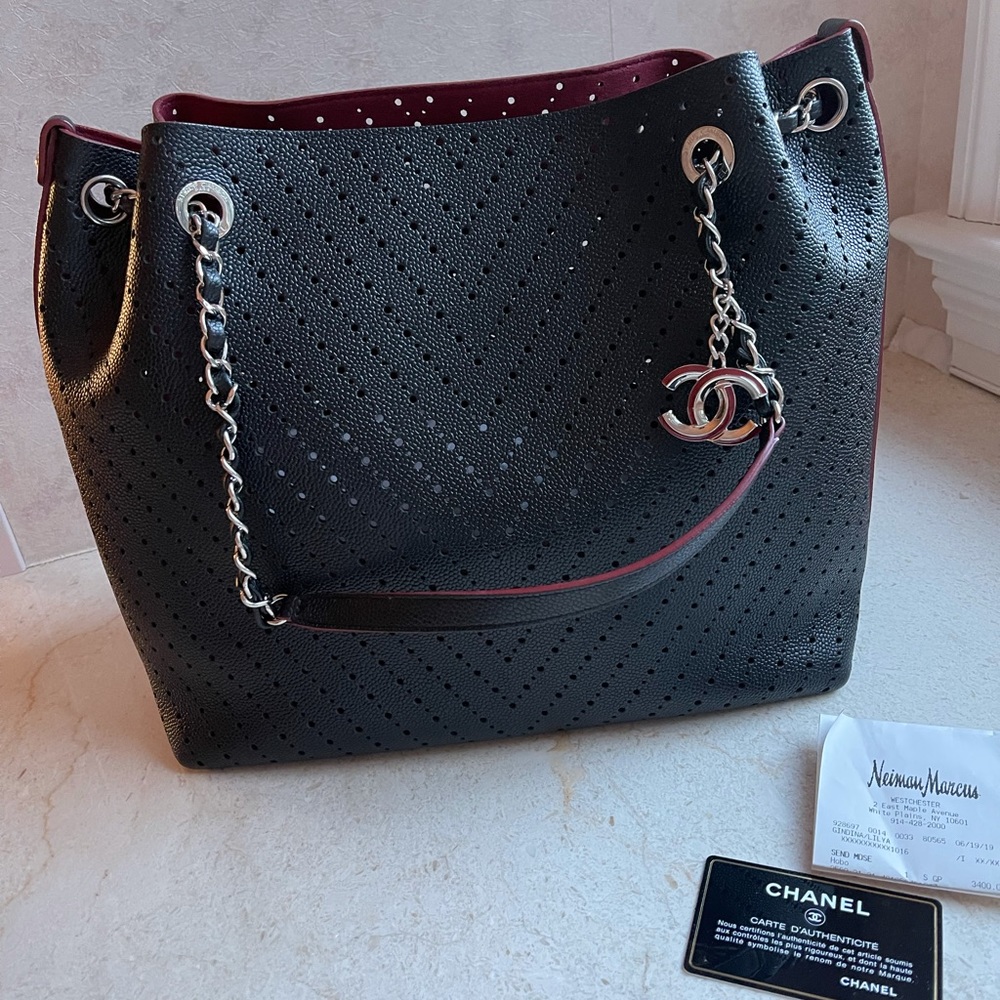Chanel Tote bag